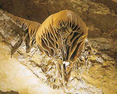 Cristallisations du gouffre de Proumeyssac
